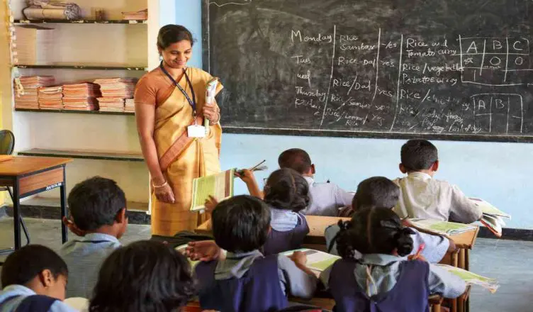 teacher-752×440